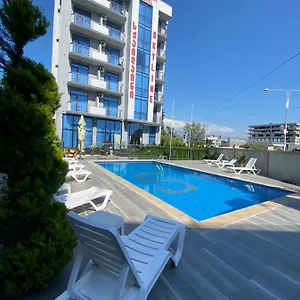 Otel Skyline, Batum